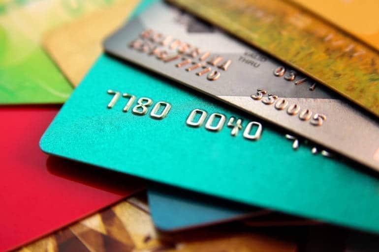 クレジットチェックなしで即時承認されるクレジットカードの現実